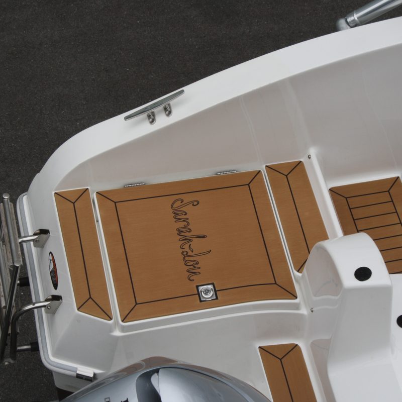 Decksbelag für Motorboote im Teak Holz Design