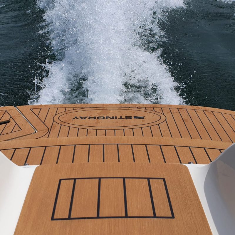 Decksbelag für Motorboote im Teak Holz Design